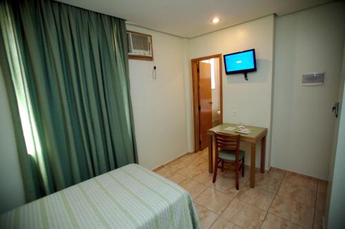 Standard Single Room image 3