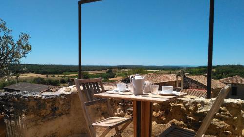 Esprit Garrigues d'Uzès chambre d'hôte Pougnadoresse