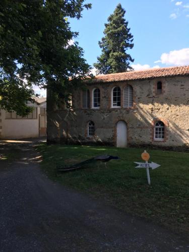 Cabanes et chambre à la Bernardiere