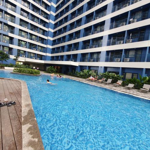 Air Residences Makati Condo Elegant Grand Hotel Type