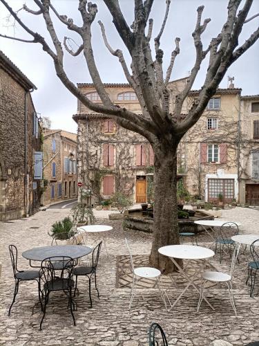 Restaurant, Entre Terre et Ciel. in Saignon