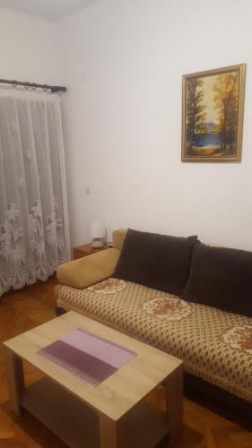 Apartment with Garden View image 3