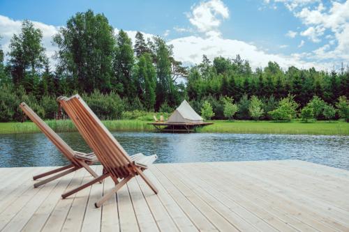 Marguse Metsamajad in Parnumaa