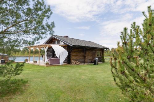 Marguse Metsamajad in Parnumaa