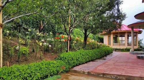 Banjara Orchard Retreat Thanedar