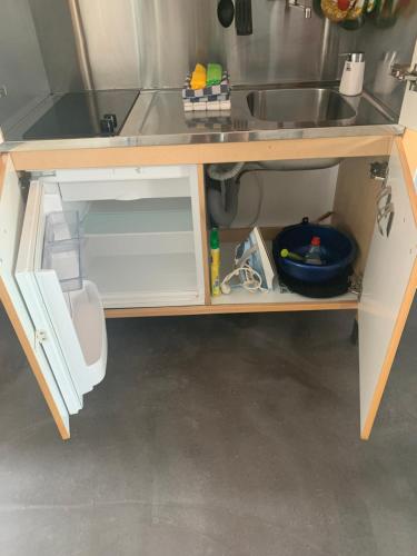 keuken, Luxe appartement met sauna in Drachten
