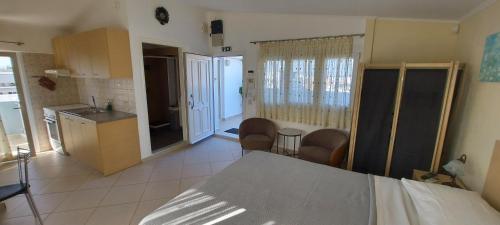 Sunny Elegant Studio, Athen (Foto 9)