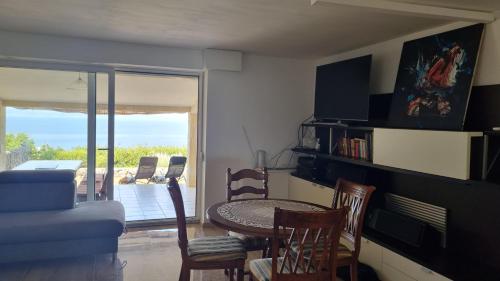 ทัศนียภาพ, Apartment Bellevue in เคลโนวิกา