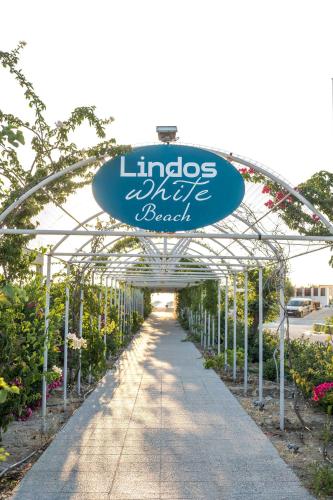 Lindos White Hotel & Suites - image 9