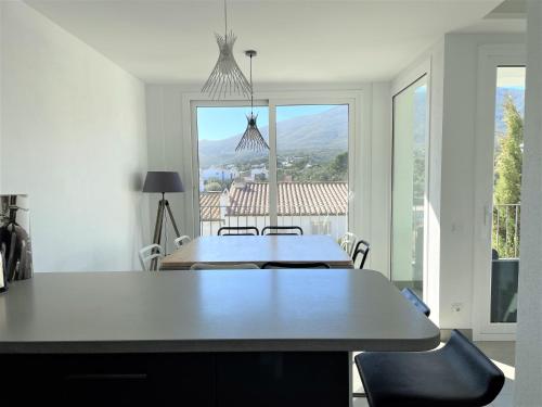 HERETAT - Casa con garaje a 5 minutos del centro, Cadaqués (fotografie 10)