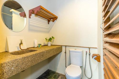 Bathroom, Super Capital O 90548 Sp Venture Resort in Rawang