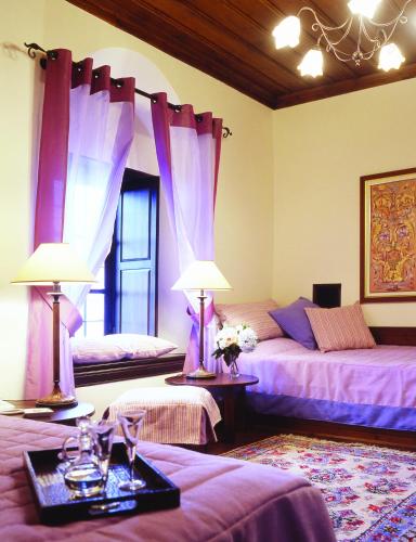 2 twin beds