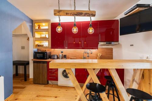 1 Bedroom Apartment - Tv da Madalena 03, Lisabon