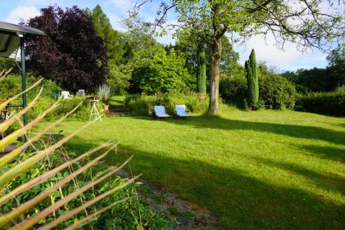 Grüne Wohlfühloase mit einmaliger Aussicht