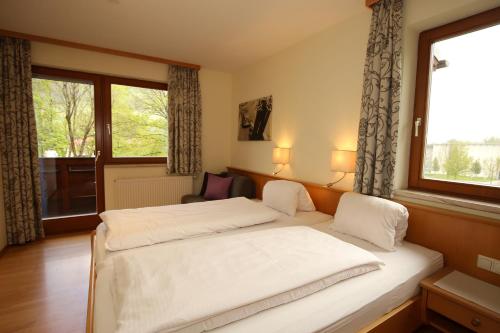 One-Bedroom Apartment image 6