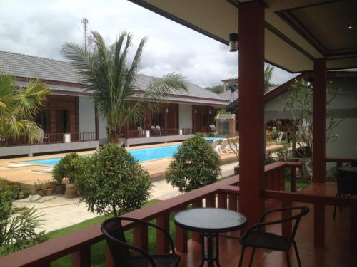 Exterior view, Khum Laanta Resort in Baan Klong Khong
