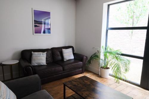 Picture of The Eden Warehouse - Pink Apartment (Sleeps 4)