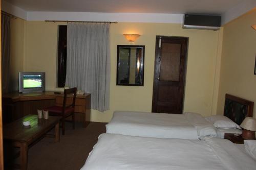 2 twin beds