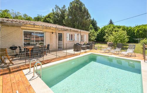 Amazing home in Bordezac with 3 Bedrooms, WiFi and Outdoor swimming pool