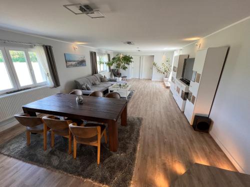 Bungalow 4 Schlafzimmer 8 Personen Parkplatz Grundstück Garten, Lipsk (zdjęcie 10)