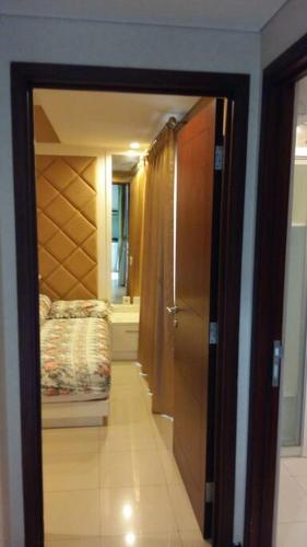 Luxury 2 BR Central Park Area - Walk to Malls photo