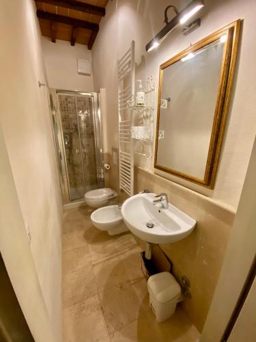 Standard Double Room image 4