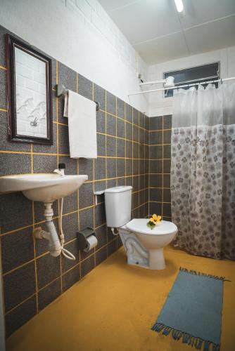 Quadruple Room with Private Bathroom image 4