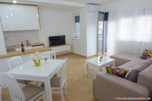 Neda Lux Apartmani 5 nocenja, šesto gratis - Location saisonnière - Vrnjačka Banja