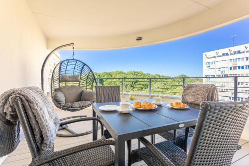 ระเบียง/ชานเรือน, Ambria Apartments Sun Towers in สไวนูจซี