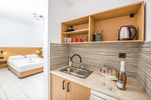 SMAROULA in Innachori