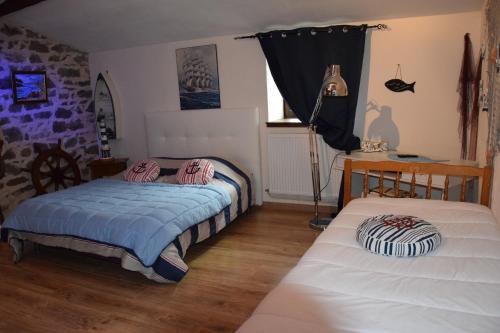 Marine Triple Room