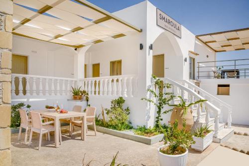 SMAROULA in Innachori