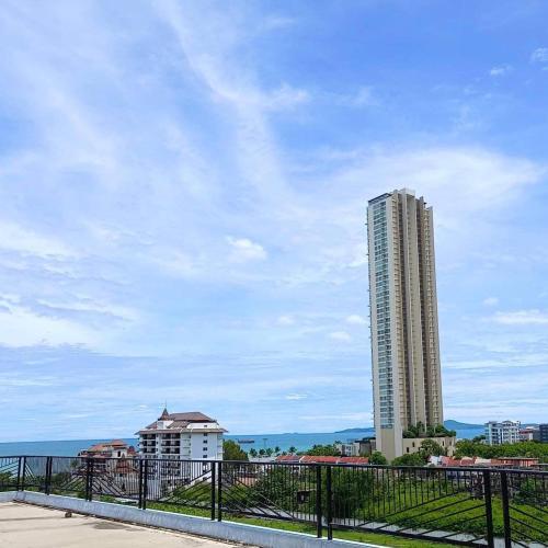 Trio Gems Condo, Pattaya Thailand