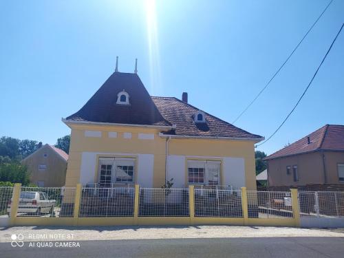Villa Vanília (Villa Vanilia) in Кестхей