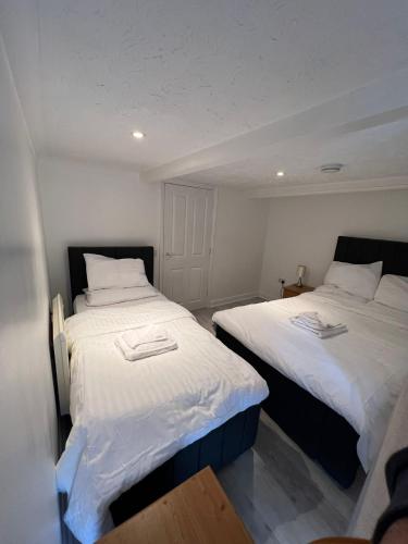 Picture of Entire Two Bedrooms Flat, 1F
