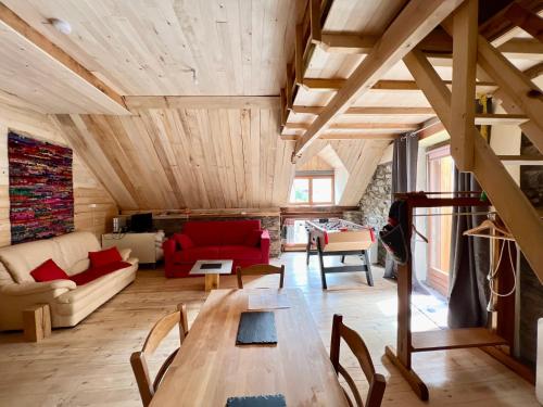 Gite De Montagne Les Sureaux gîte à louer Avajan