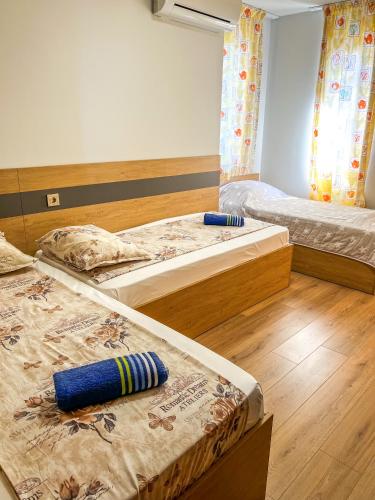 Two-Bedroom Apartment with Terrace and Sea View image 6