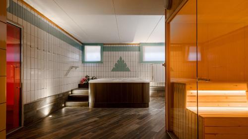 Hotel Cristallo - main image