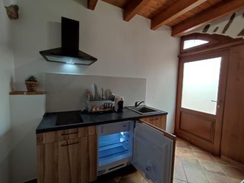 Kitchen, La Corte Dei Baroni in Loceri