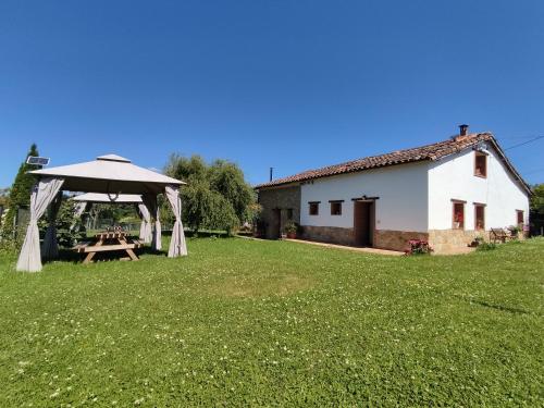  Casa Pepín - Sagasta Rural Oviedo, Pension in Oviedo bei Espiniella