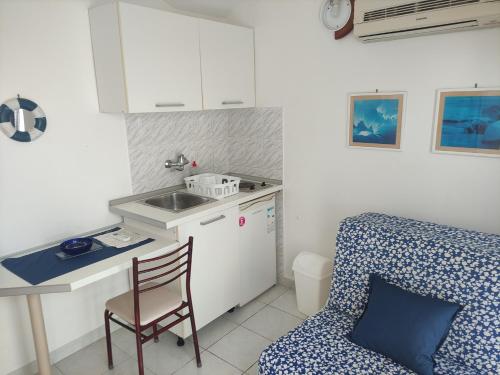 2 bedrooms, 2 beds
