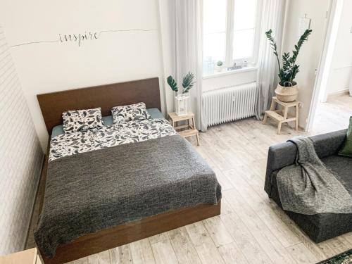 Charming Old Town Apartment with AC in Bratislava, Bratysława (zdjęcie 8)