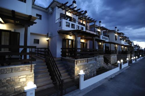 2 bedrooms, 3 beds