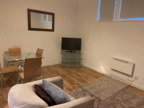 Aberdeen stay central 2-bedrooms apartment