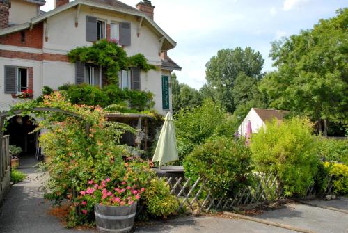 Logis Hôtel De La Chapelle