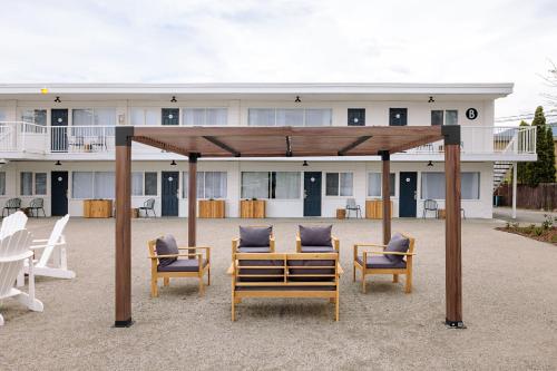 外部景觀, Kettle Valley Beach Resort in 彭蒂克頓市中心