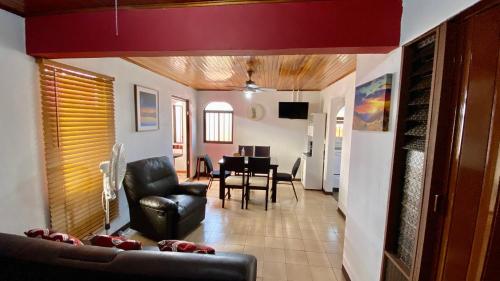 . Apartment 10 minutes by the SJO airport -