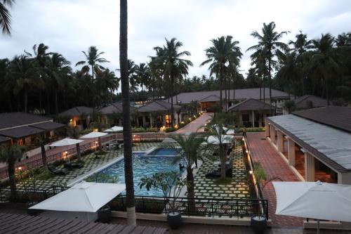 Peldbaseins, Royal Destiny Resort by Thavika, Pollachi in Pollachi