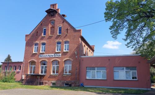 Exterior view, Gastehaus Heinrich Heine Schule in Bad Durrenberg