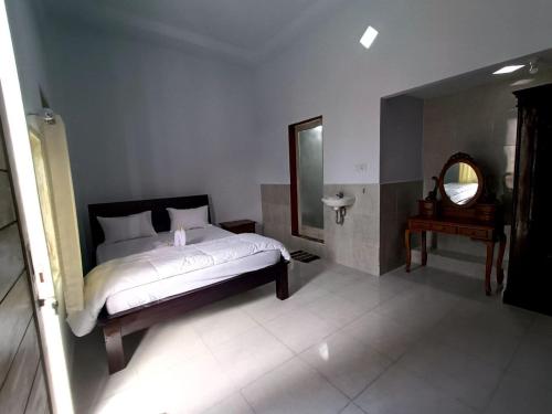 Roy Guest House